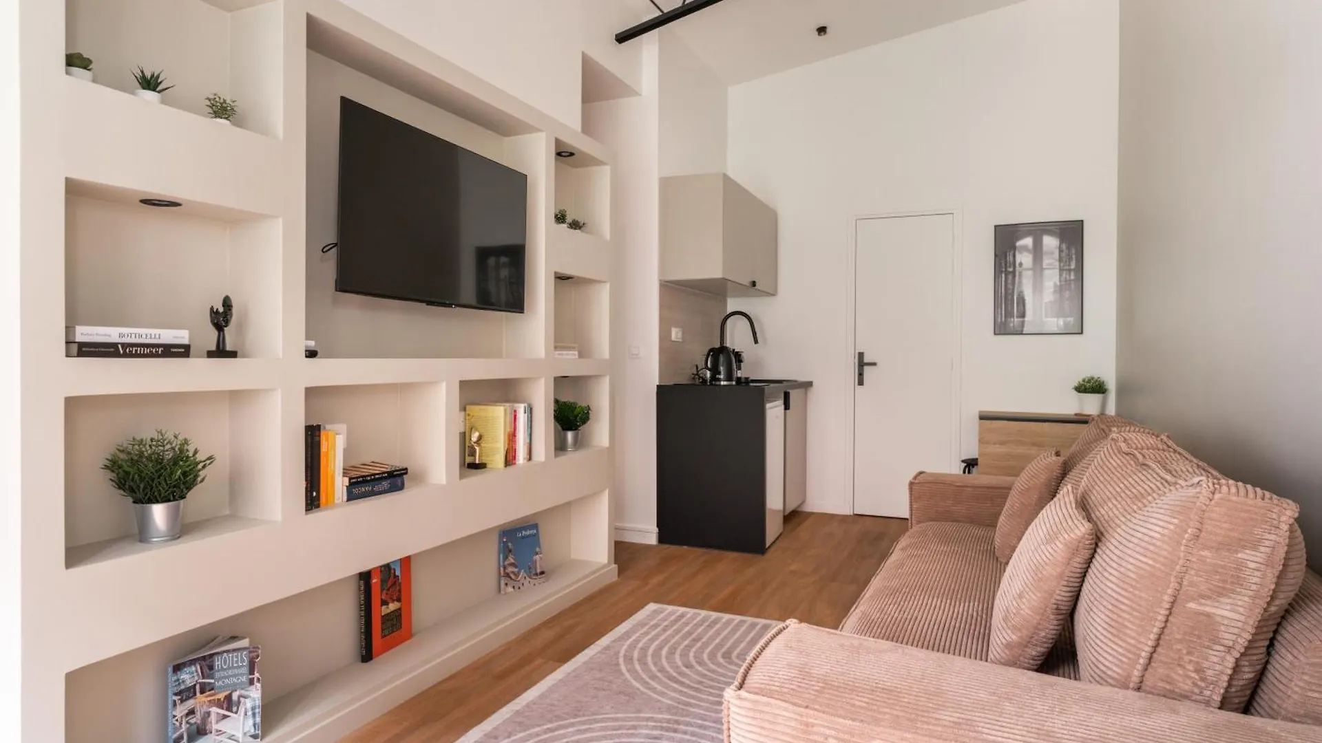 Stunning New Apartments In Paris