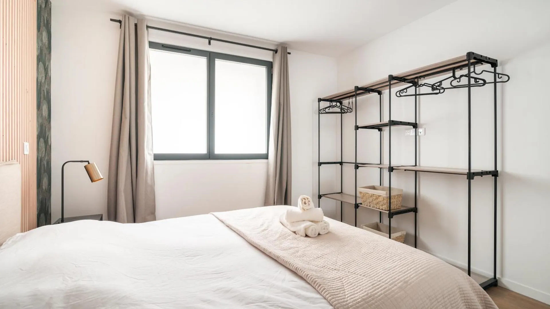 Stunning New Apartments In Paris 0*,